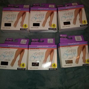 24 Queen SizePair Gildan Reinforced Toe Knee Highs